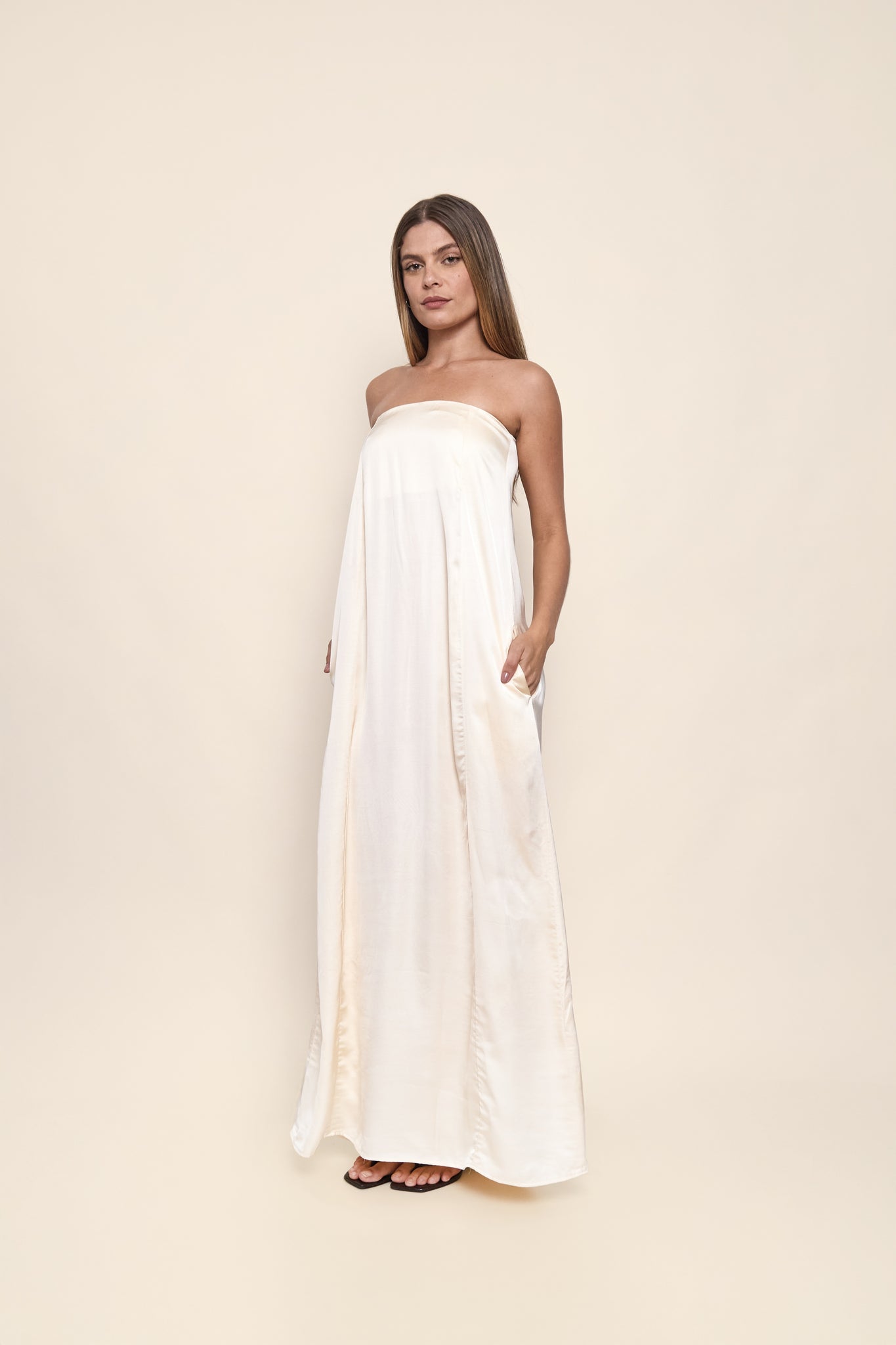 Lila Dress in Off-White
